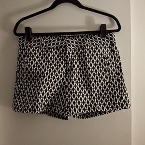 STYLUS Geometric Black and White Women's Shorts.